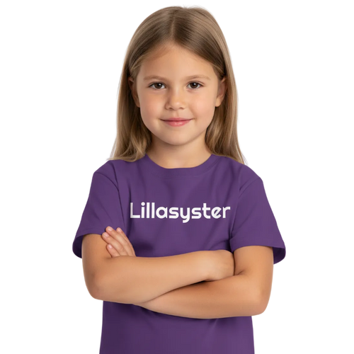 Lillasyster Studiobild - Korsade armar